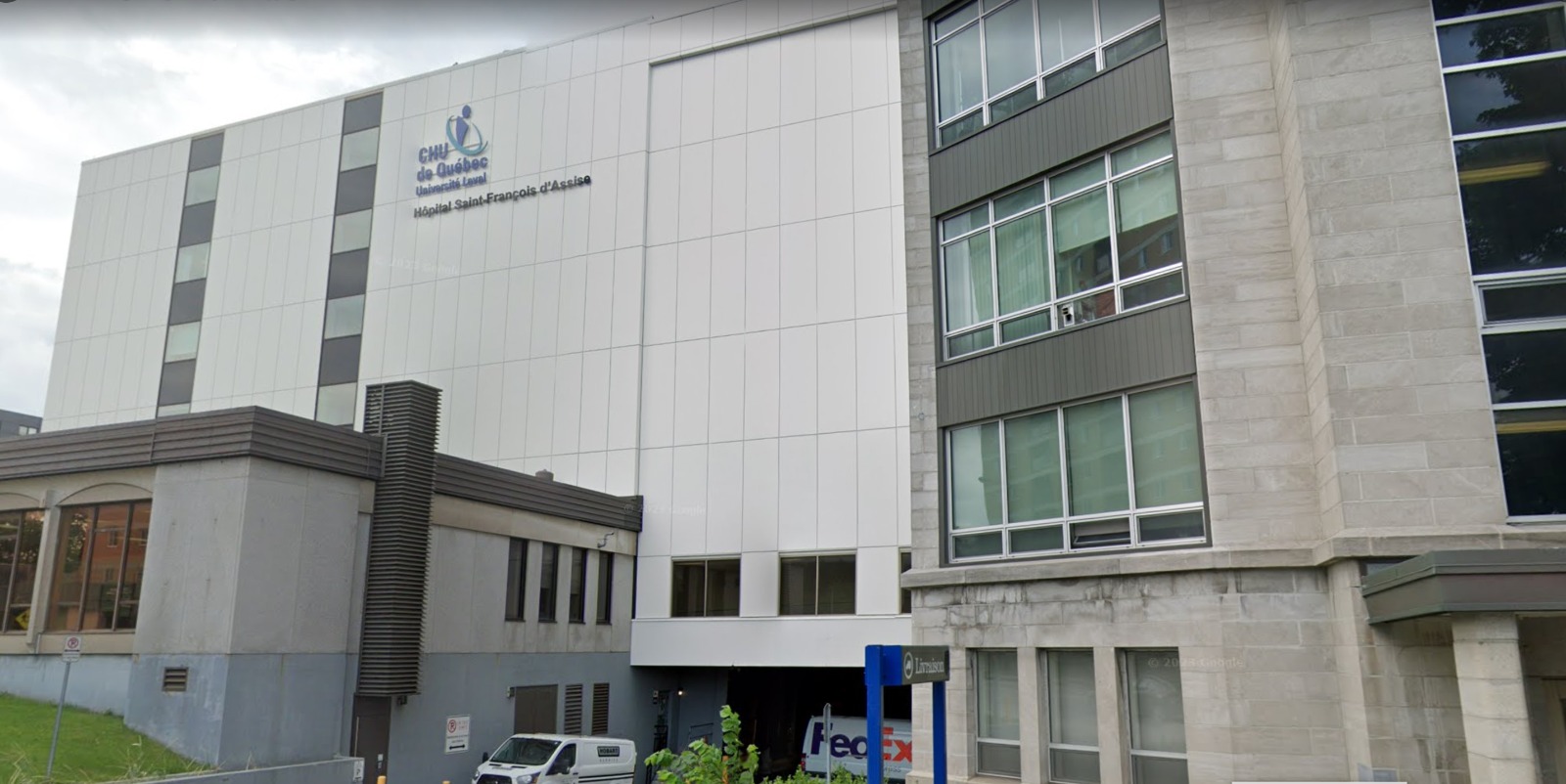 Features split image 02